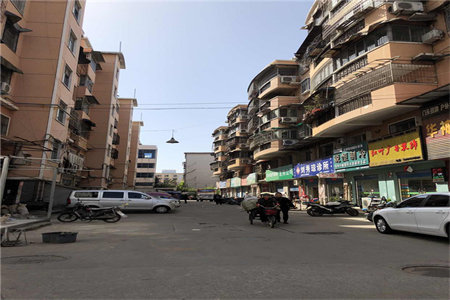 出售泰安嘉德现代城2室2厅1卫94平精装修